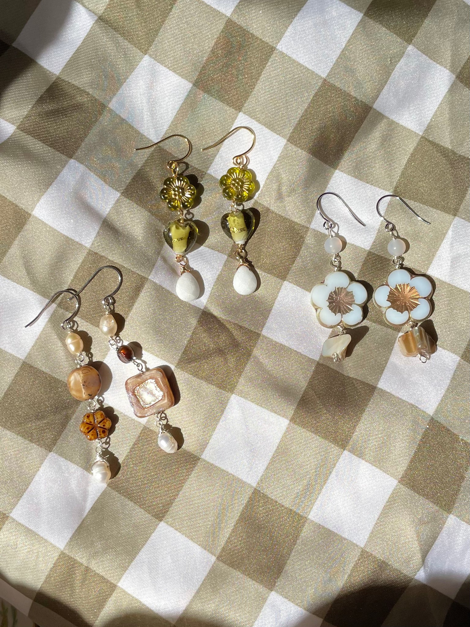 Olive Flower & Heart Earrings