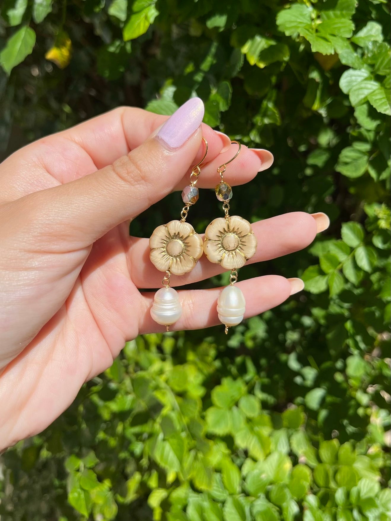 Golden Flower & Pearls Earrings